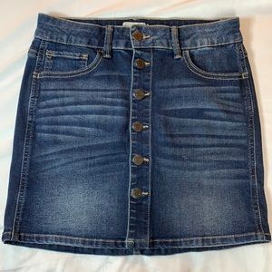 Girls size 14 Jean skirt👻 SALE